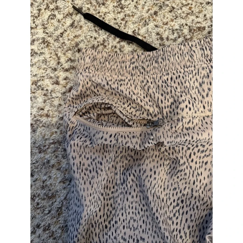 Lululemon  New‎ Capri Pants Size 4 Beige Black Drawstring Waist/legs Lightweight